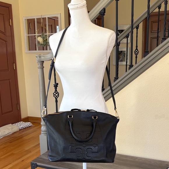 Tory Burch Bombe T Satchel handbag in black leather - Picture 2 of 13